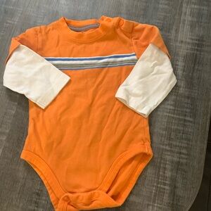 Baby boys long sleeved onesie